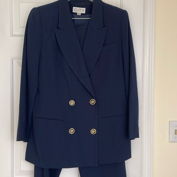 Atrium Collection vintage 3-piece navy blue suit - Picture 1 of 5